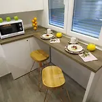 Rose Gold & With Balcony Gostinjska kuća 4*