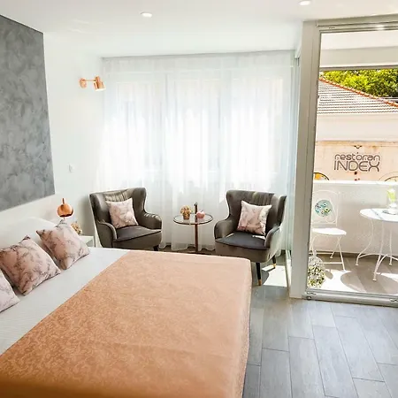 Rose Gold & With Balcony Σπλιτ