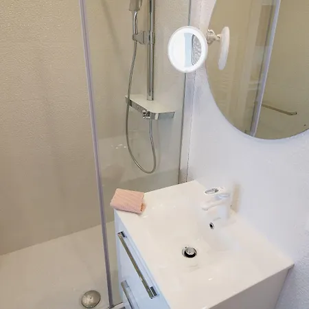 Rose Gold & With Balcony