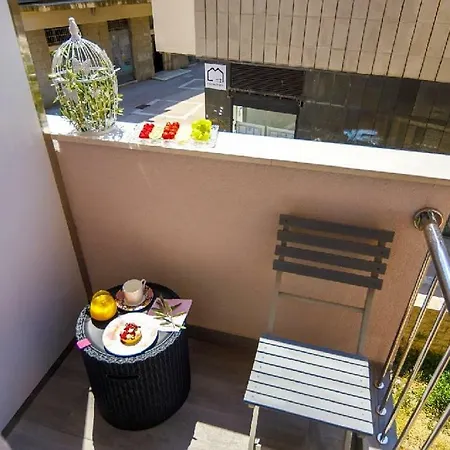 Rose Gold & With Balcony 4*