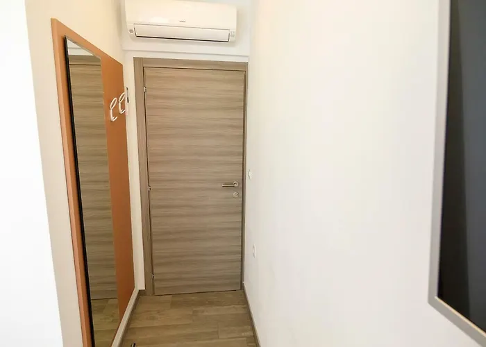 Rose Gold & With Balcony 4*