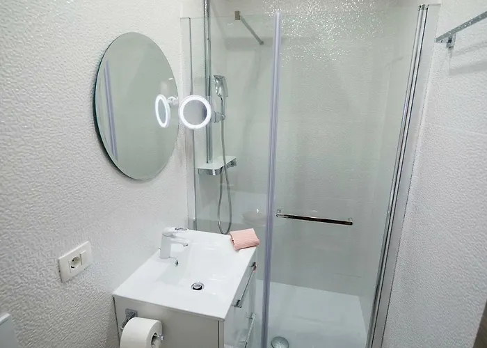 Casa de hóspedes Rose Gold & With Balcony