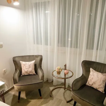 Rose Gold & With Balcony Gæstehus Split