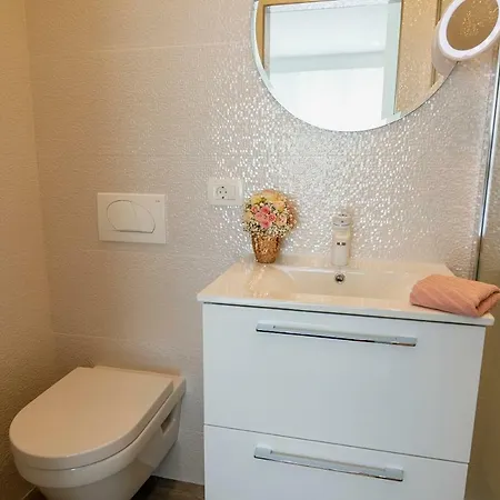 Rose Gold & With Balcony Gæstehus 4*