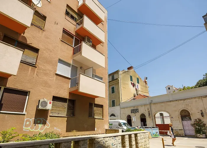 Gostinjska kuća Rose Gold & With Balcony 4*