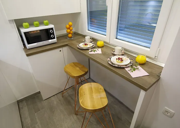 Rose Gold & With Balcony Gostinjska kuća 4*