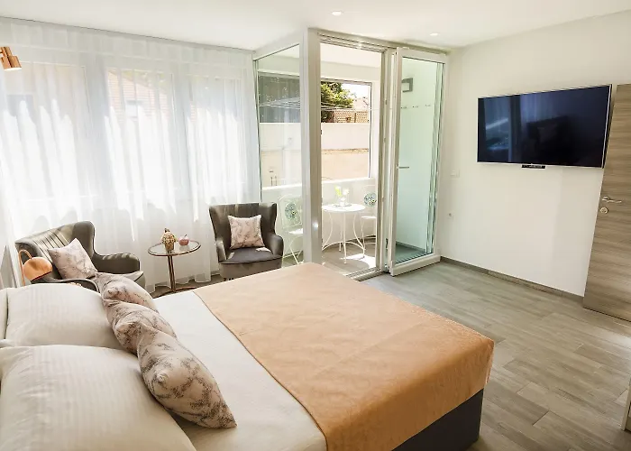 Gostinjska kuća Rose Gold & With Balcony