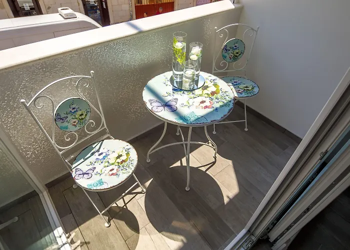 Rose Gold & With Balcony