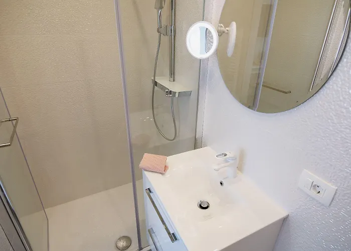 Rose Gold & With Balcony