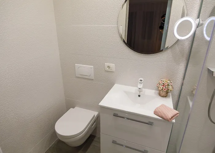 Rose Gold & With Balcony 4*