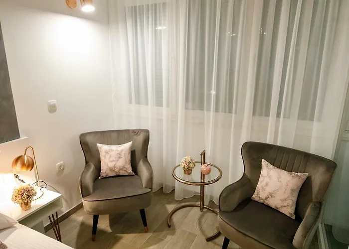 Rose Gold & With Balcony Gostinjska kuća Split