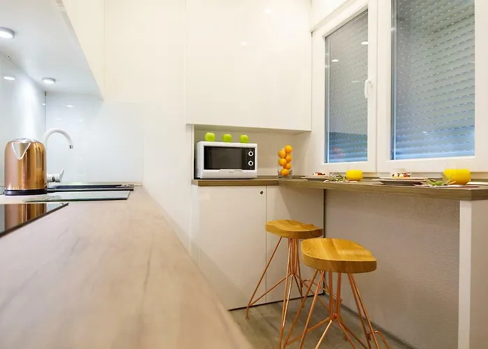 Gostinjska kuća Rose Gold & With Balcony Split