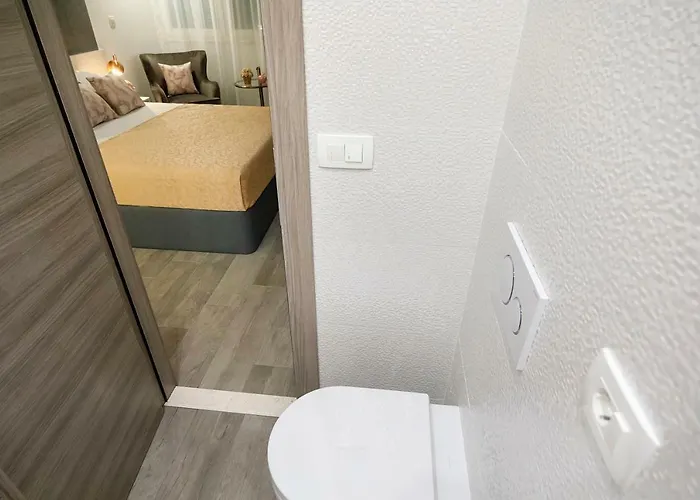 Rose Gold & With Balcony 4* Split